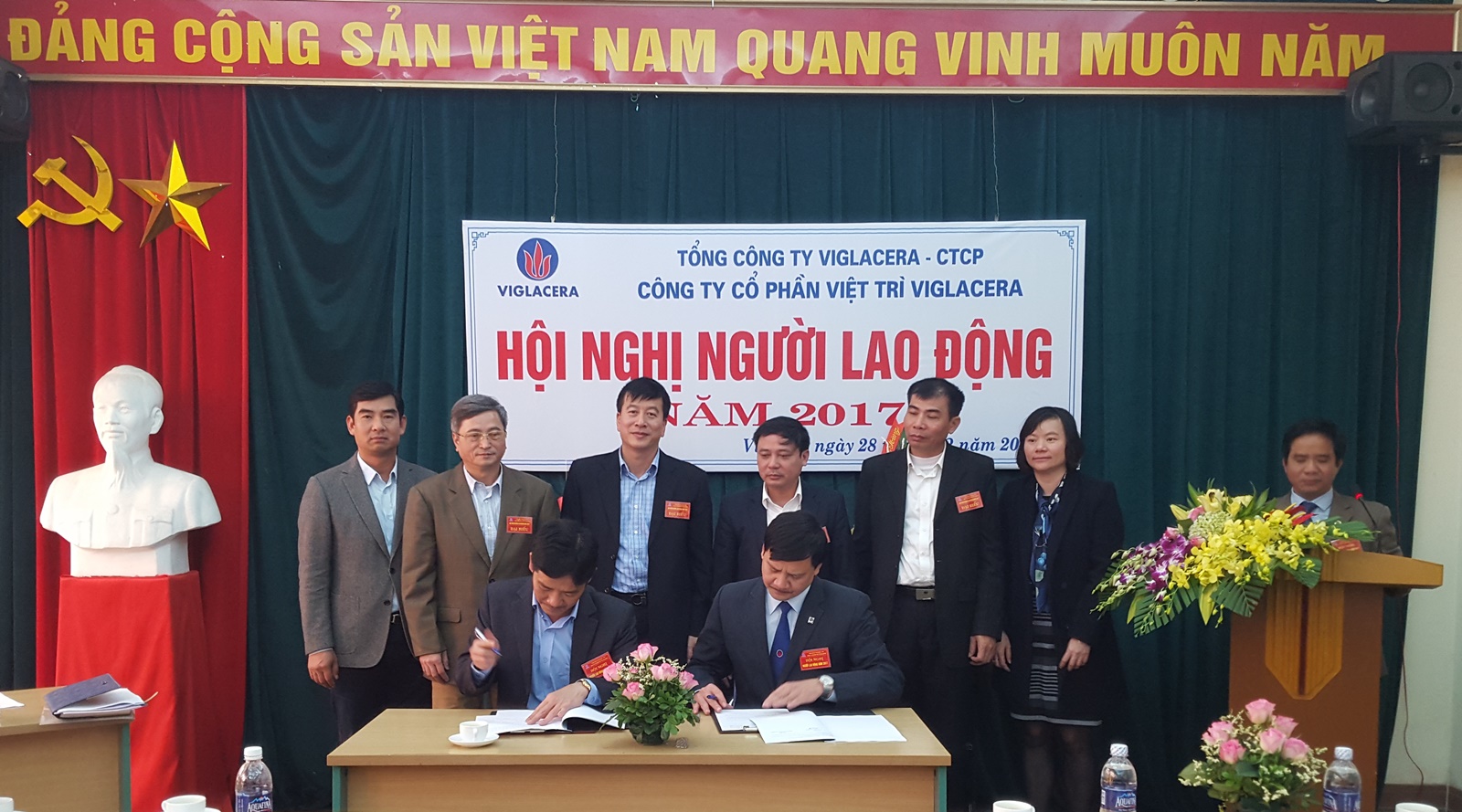 Công ty CP Việt Trì Viglacera  tổ chức Hội nghị người lao động năm 2017